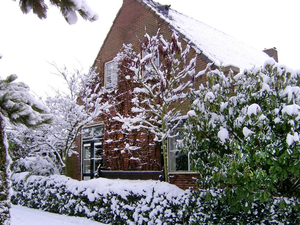 Hoevell Huizen Buitenkant foto